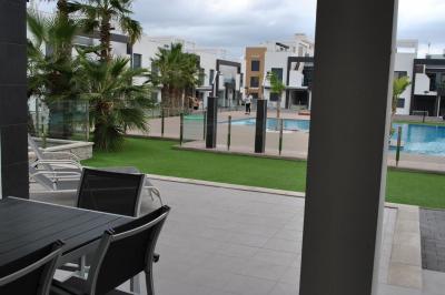 Apartamento en planta baja en Oasis Beach La Zenia 5 Nº 009 in España Casas